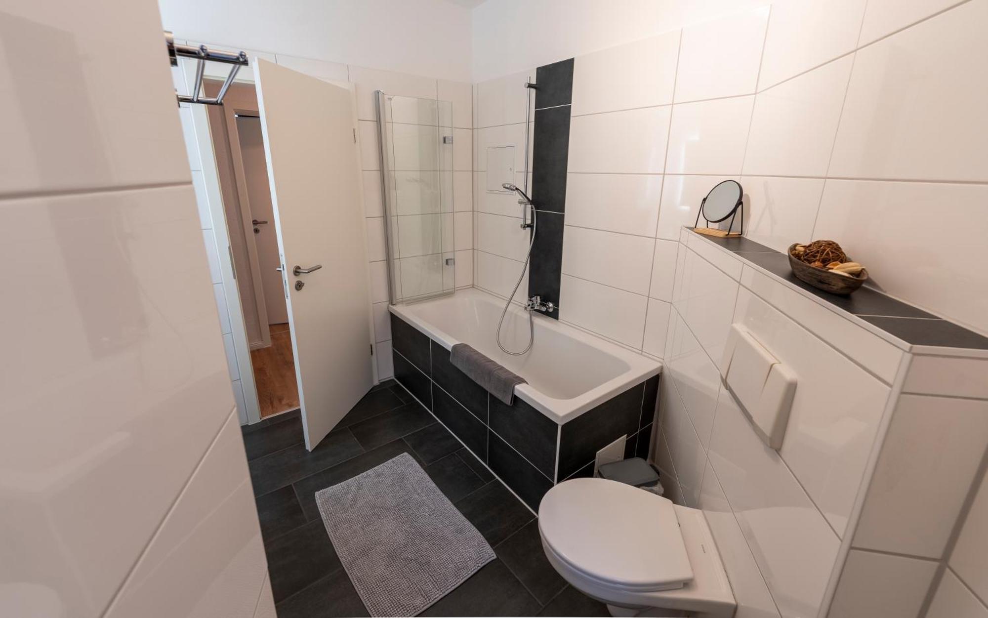Md-1 Heidestrasse-zentrumsnah-2 Schlafzimmer-voll Ausgestattet Apartment